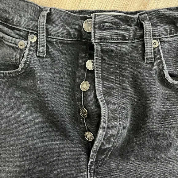 AGOLDE Black Riley High Rise Straight Crop
Distressed Stretch - Picture 4 of 9